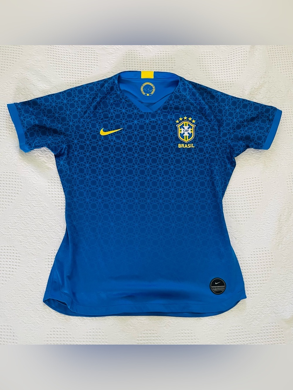 Nike Brasil Soccer Jersey Away Women’s Medium Embroidered
